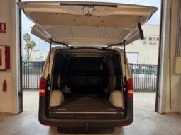 
Mercedes-Benz Vito 1.6 CDI 114CV – 2019 – Excelente estado full									