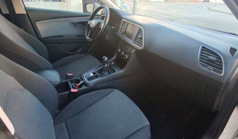 
SEAT León 1.5 TGI 130CV • GNC • 2019 full									