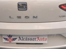 
SEAT León 1.5 TGI 130CV • GNC • 2019 full									