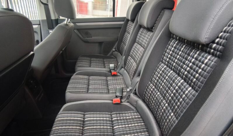 
Volkswagen Touran Cross 2.0 TDI DSG – Muy Cuidado full									